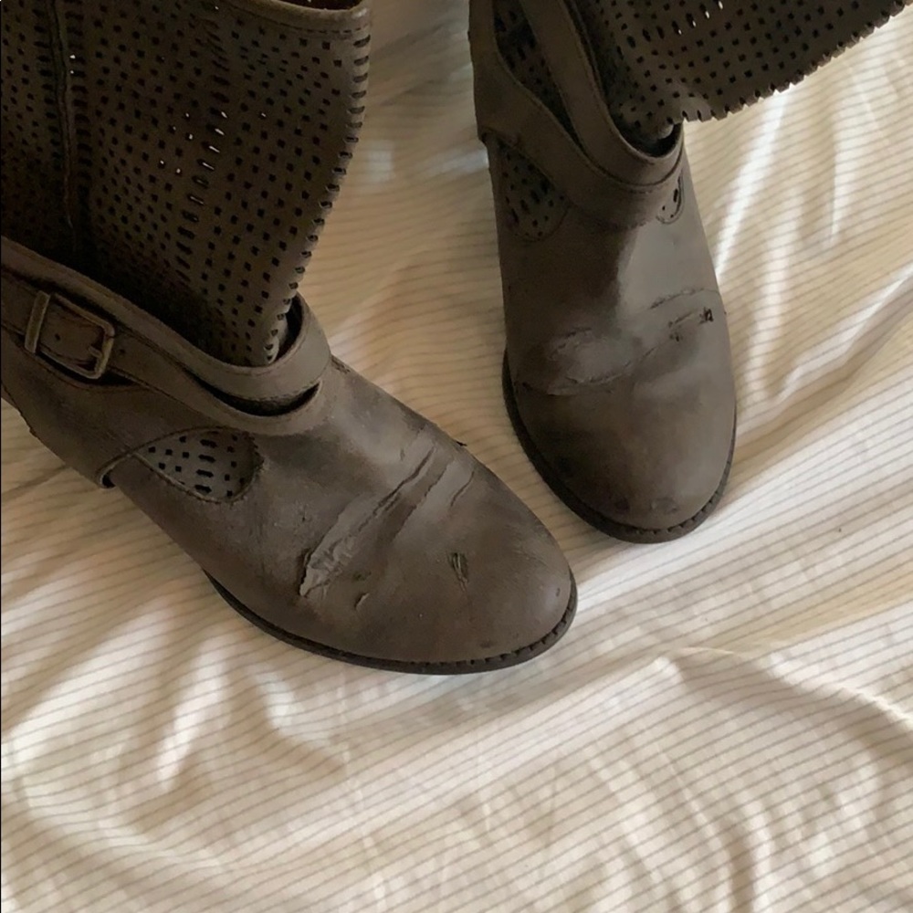 Boots - Picture 2 of 2